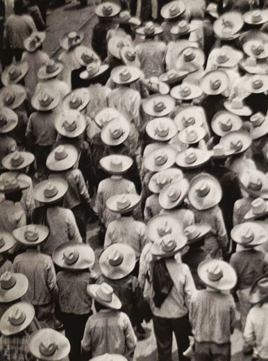 Tina Modotti, Workers Parade, 1926