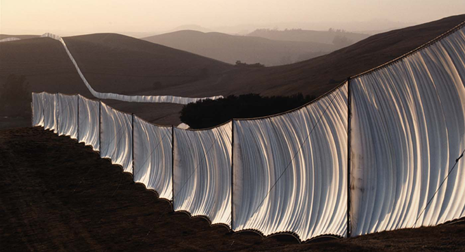 Christo and Jeanne-Claude, Running Fence, Sonoma and Marin Counties, California http://bit.ly/1zcoE1Q