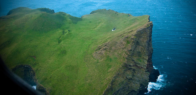 Iceland’s Most Secluded House, Image credits: zanthia http://bit.ly/1sC1Cjy