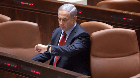 Netanjahu-u-Knesetu,-decembar-2014,-foto-Emil-Salman_thumb
