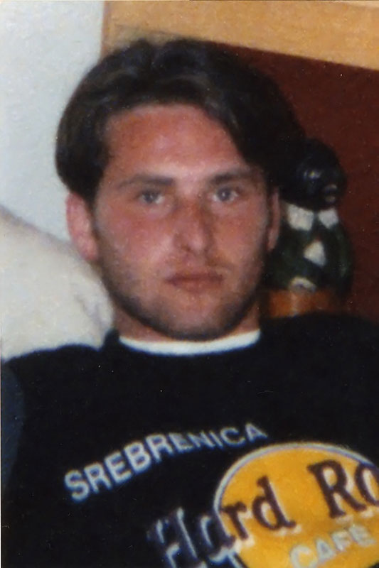 Muhamed – Braco Nuhanović. Srebrenica 1994. Porodična arhiva.