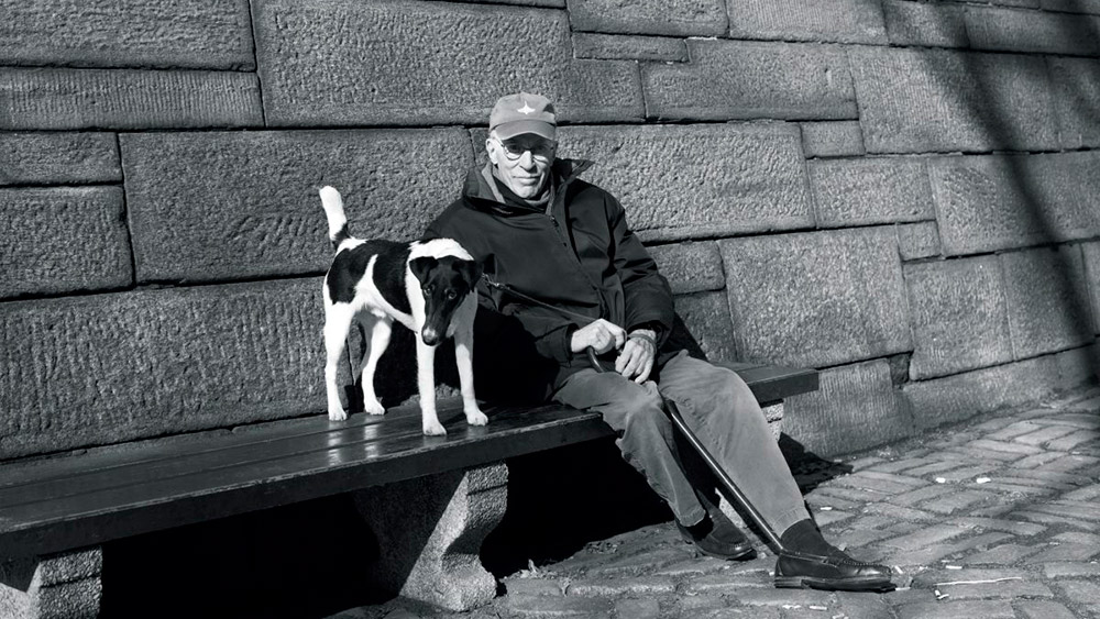 Roger Angell i Andy, Central Park, januar 2014, foto: Brigitte Lacombe