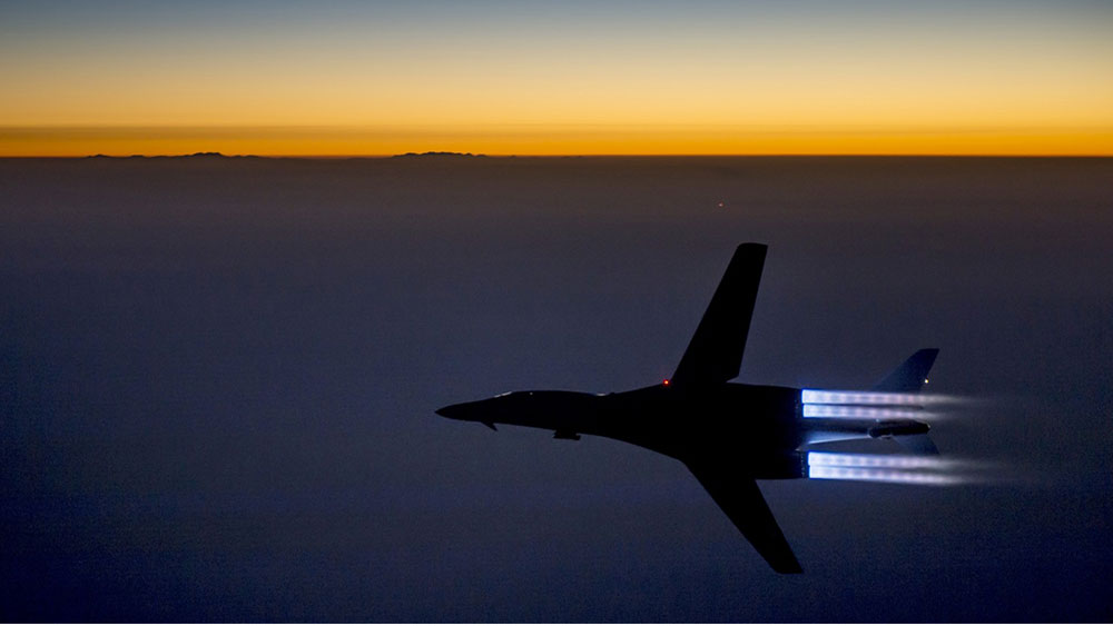 Američki vojni avion iznad severnog Iraka posle napada u Siriji, foto: Matthew Bruch/Air Force via AP