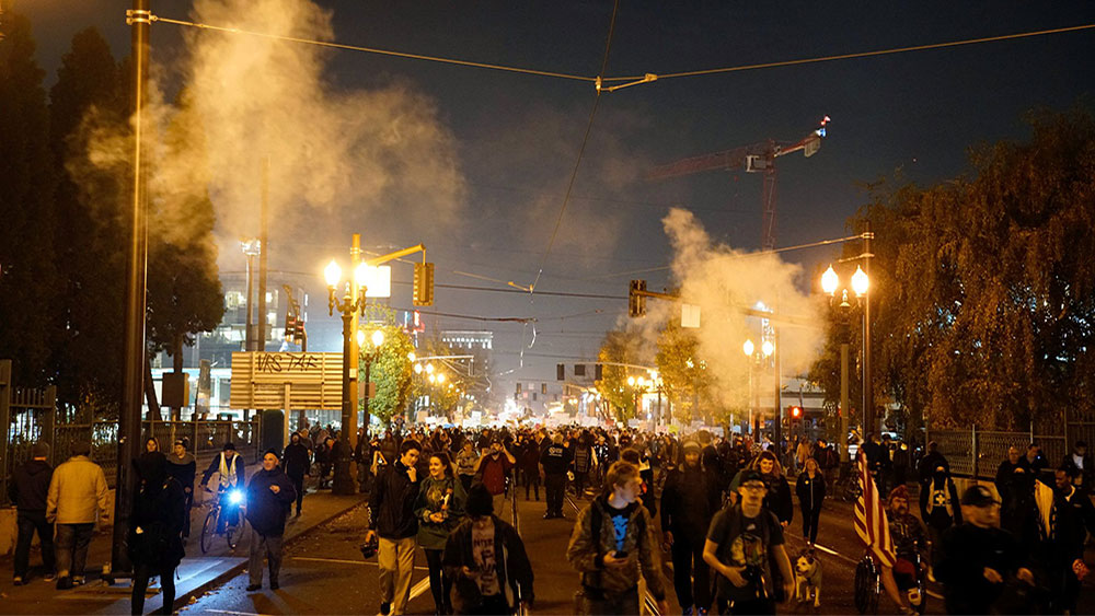 Protesti protiv izbora Trampa u Portlandu, foto: William Gagan/Reuters 