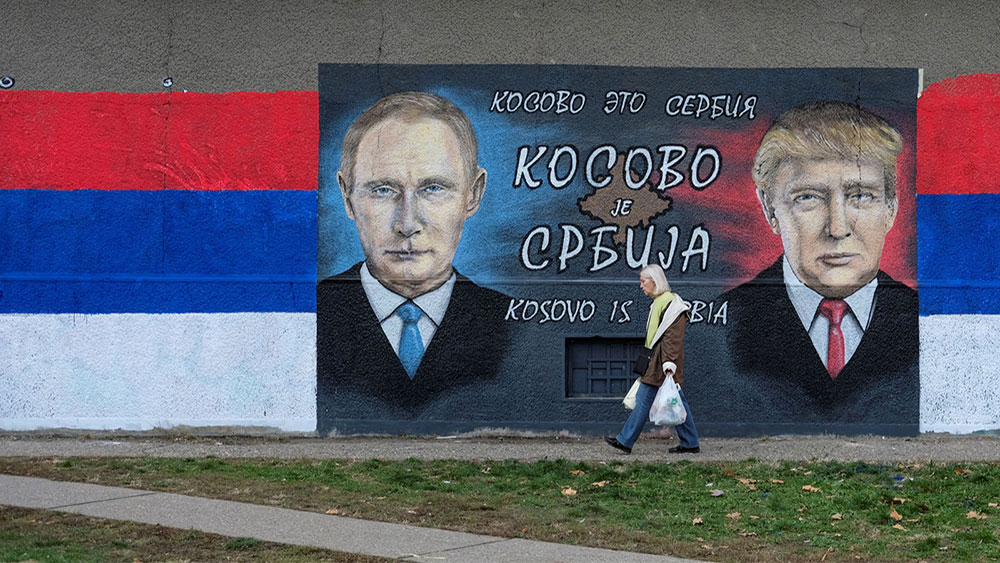 A mural of Putin and Trump, Belgrade, December 2016, photo: Marko Djuric/Reuters