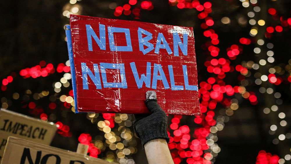 Transparent iz Sijetla: No Ban, No Wall 
