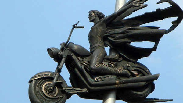 The “Dead Biker” Monument