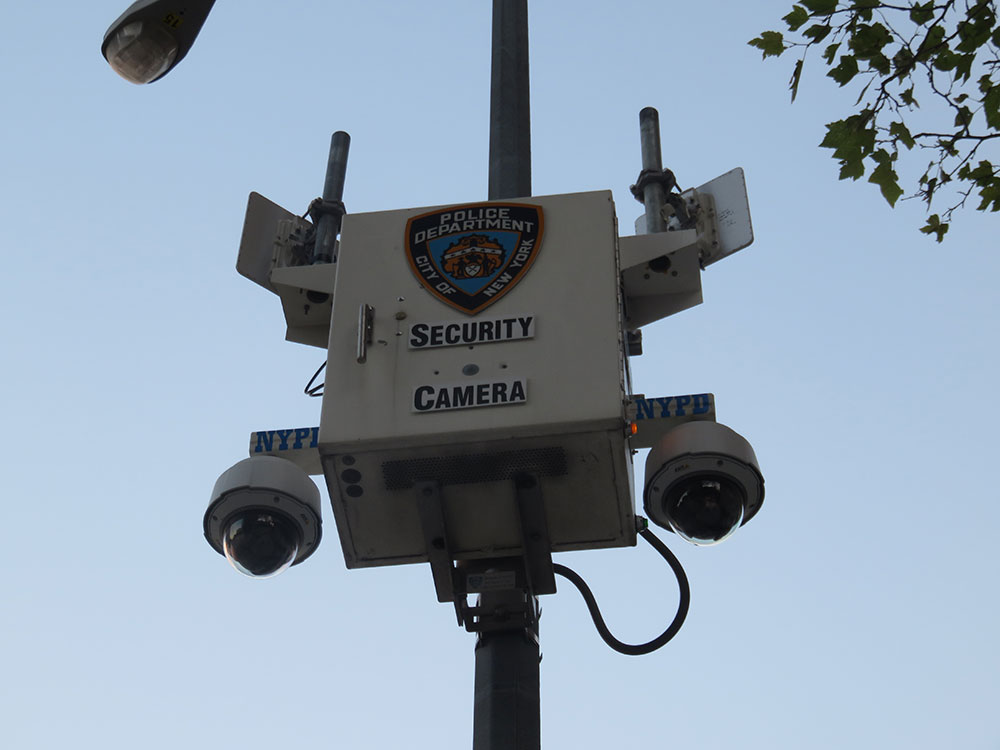 Nadzorna kamera na ulici Njujorka