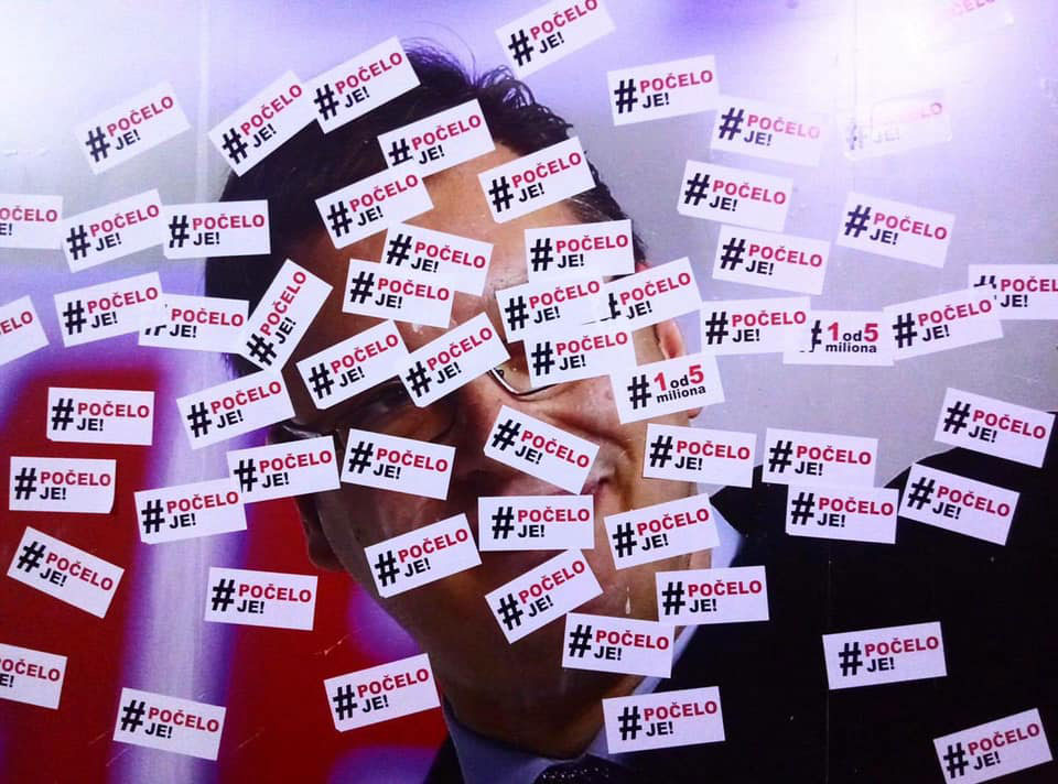 nalepnice #1od5miliona zalepljene preko slike Vučića