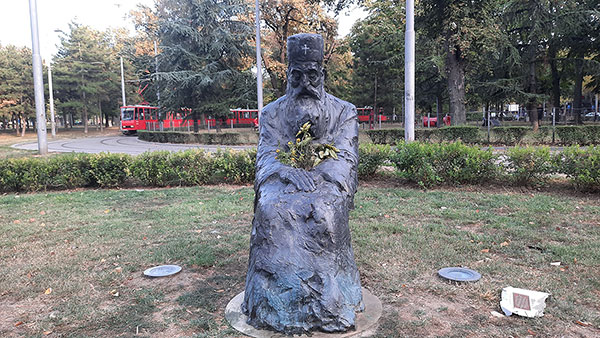 Spomenik patrijarhu Pavlu na Tašmajdanu