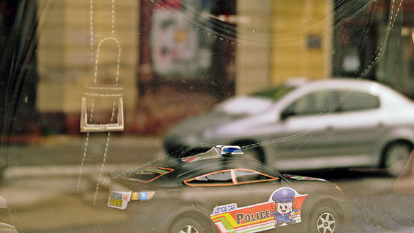 igračka - policajski automobil