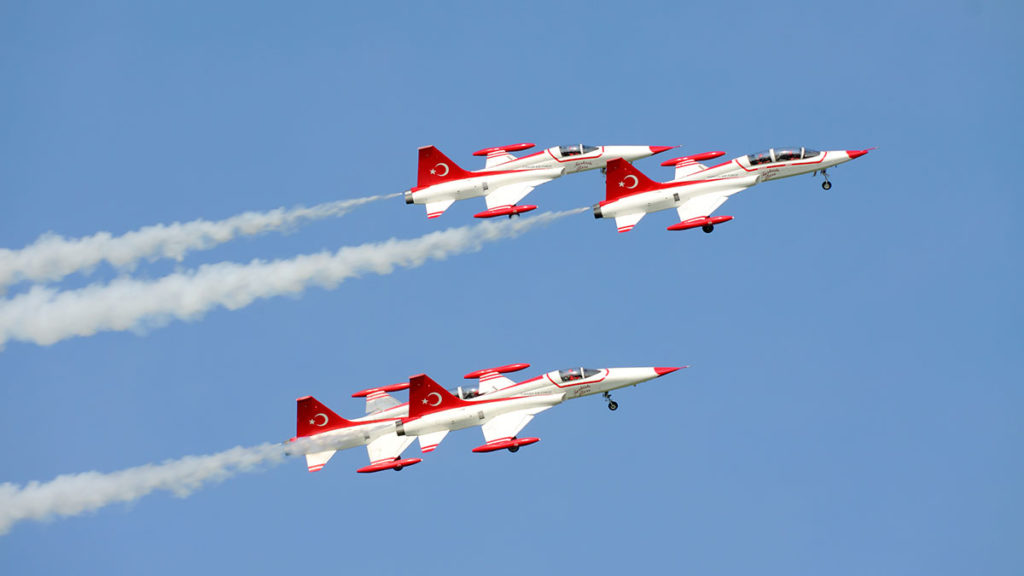 Avioni Turske zvezde na Nato danima 2011.